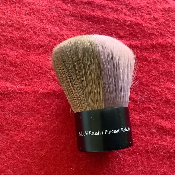 EUC - Quo Professional Kabuki Brush, double sided - Picture 2 of 3